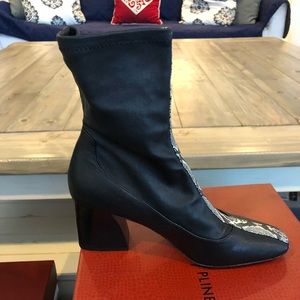 Black Napa Stretch boot w/snake skin front